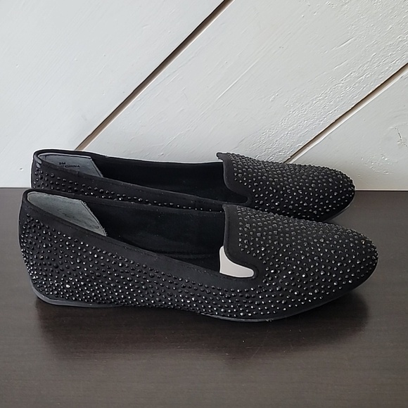 J.Renee Shoes - NEW J. Renee Hanuko Black Suede 9  Studded
